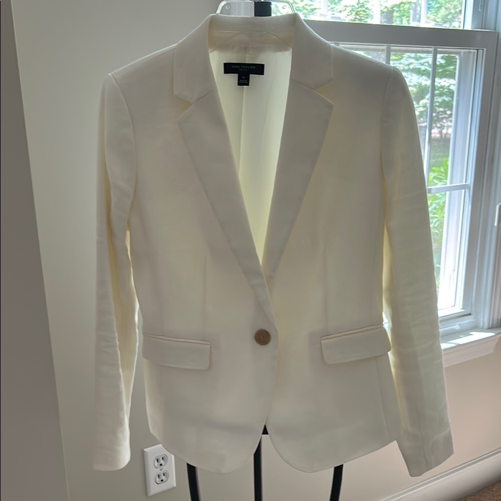 Ann Taylor Cream Blazer Professional Tailored Suit Jacket